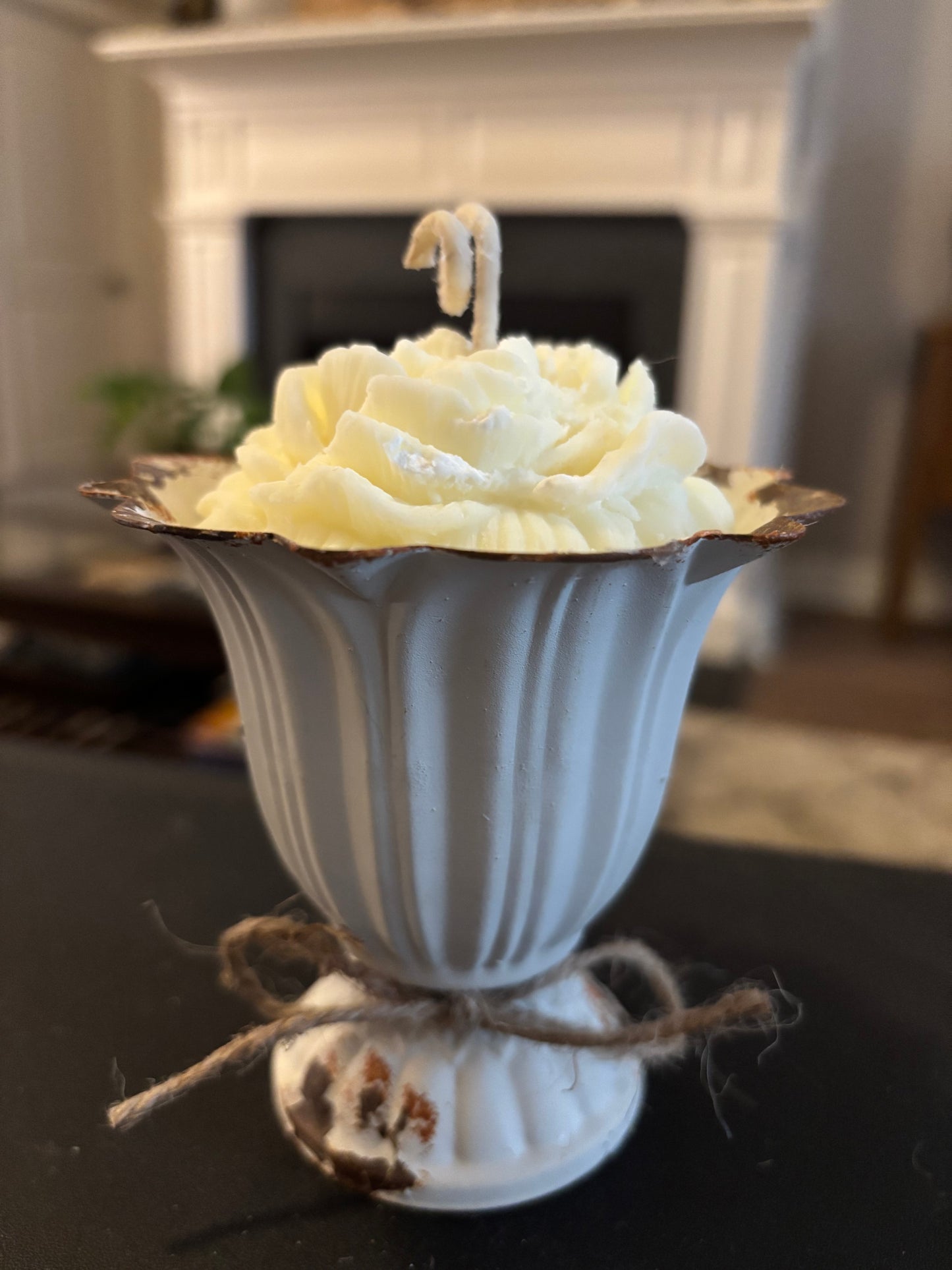 White Gardenia Blooming Candle